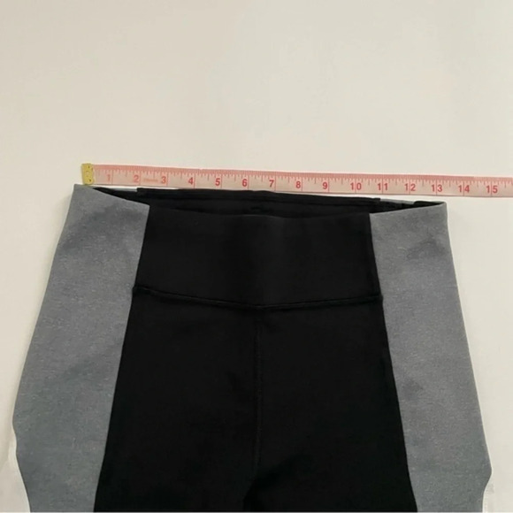 Athleta Crest Colorblock Tight Legging Black White - Picture 7 of 8